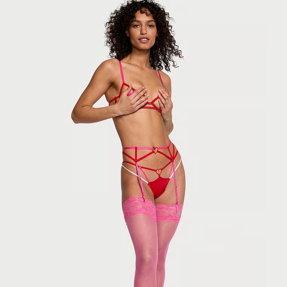 Victoria’s Secret VERY SEXY Heartware Open-Cup Strappy Demi Bra